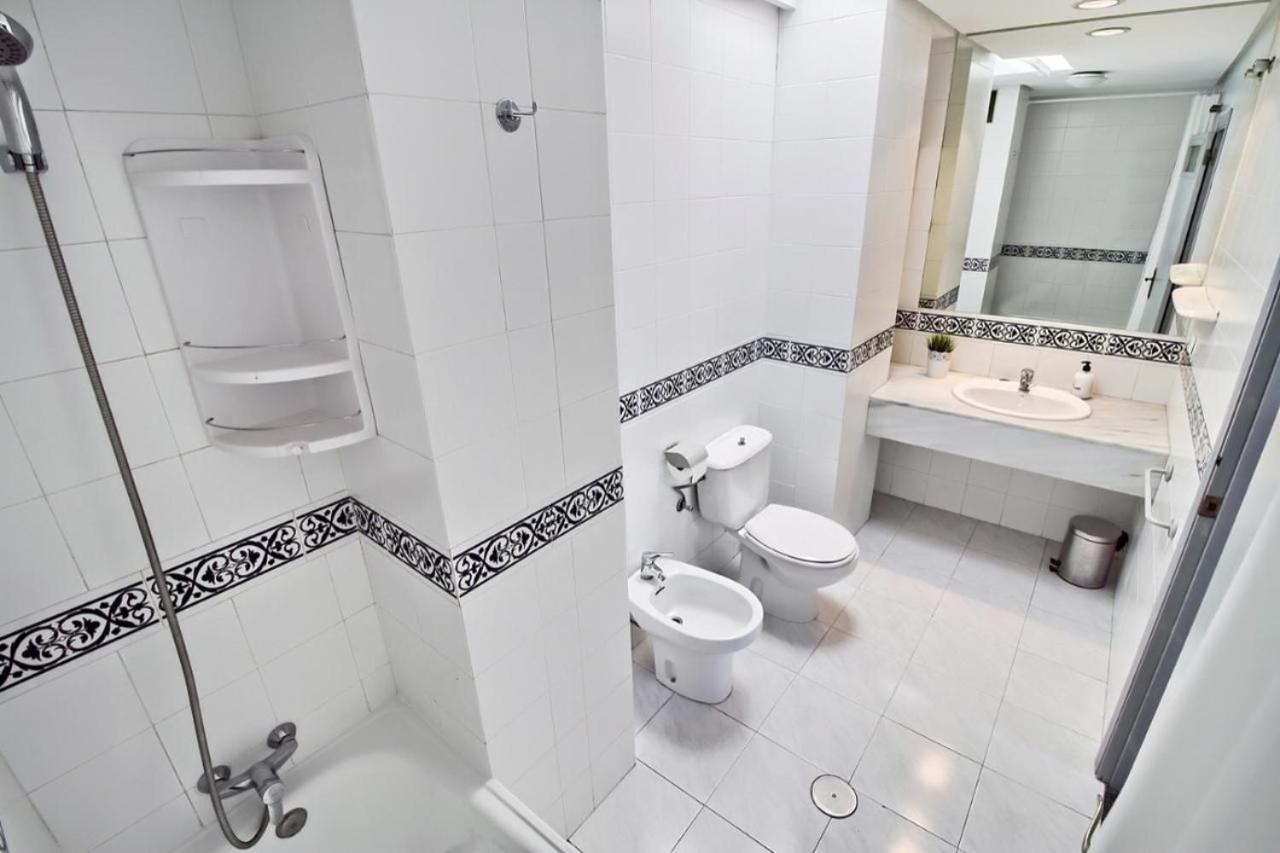 Atico Con Terraza Privada En Malaga Centro公寓 外观 照片