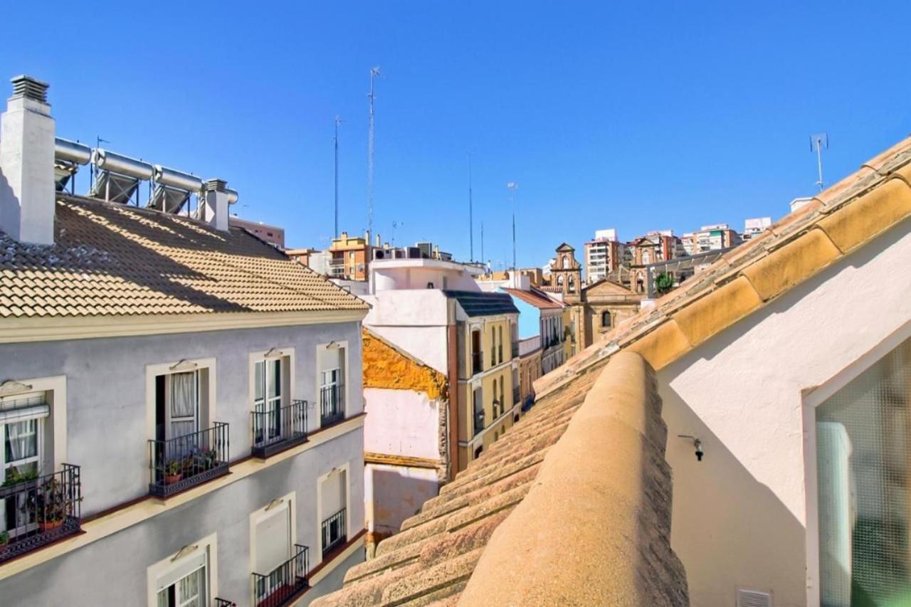 Atico Con Terraza Privada En Malaga Centro公寓 外观 照片